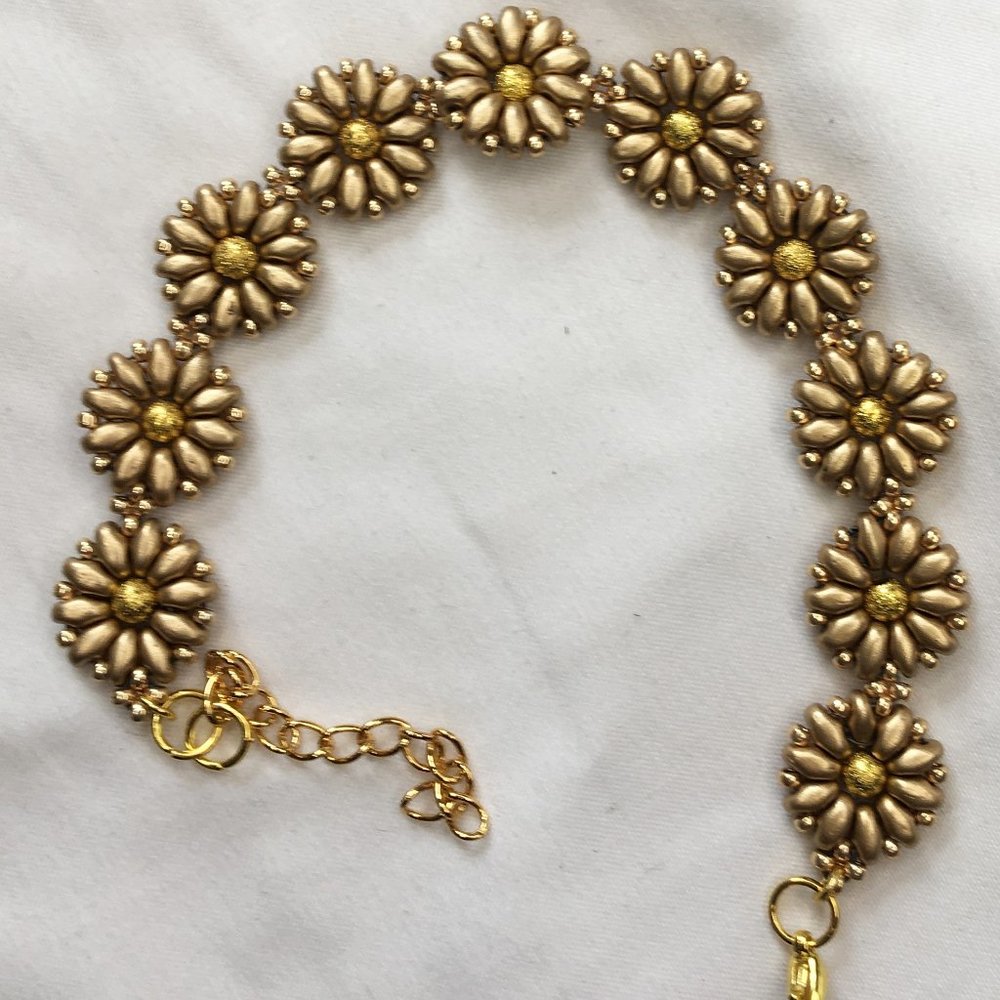 Peony (Pale Gold)